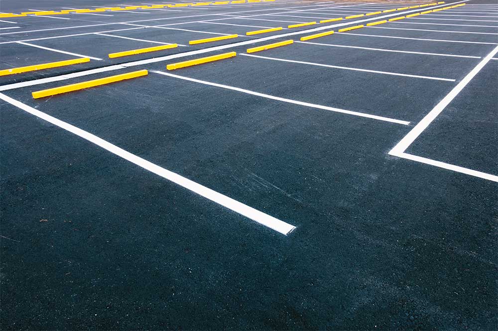 Why you should use asphalt instead of concrete for your parking lot